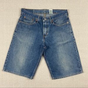 Men’s Levi’s low rise short in size 31 waist